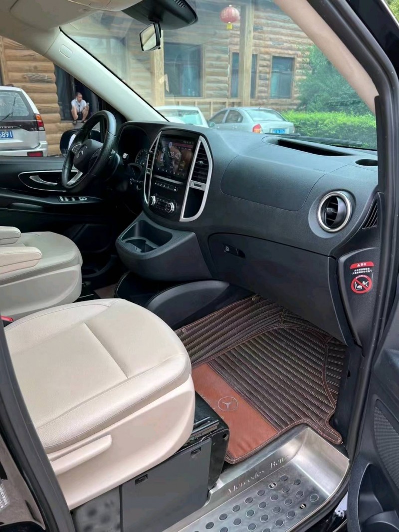 邢台19年奔驰威霆4