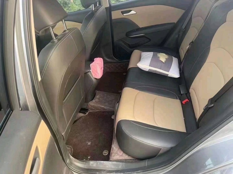 徐州21年雪佛兰科沃兹6