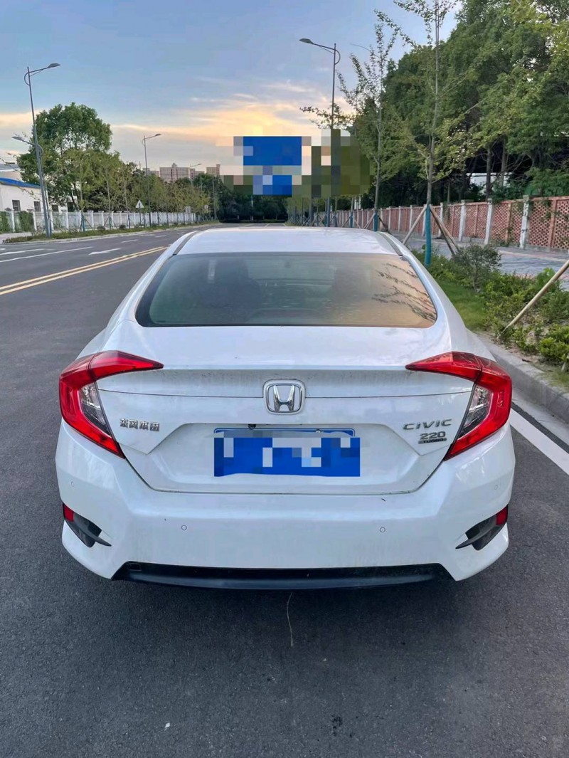 北京18年本田思域7