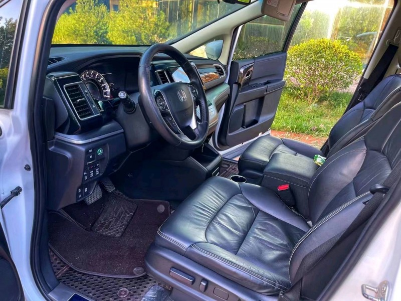 东营17年本田艾力绅8