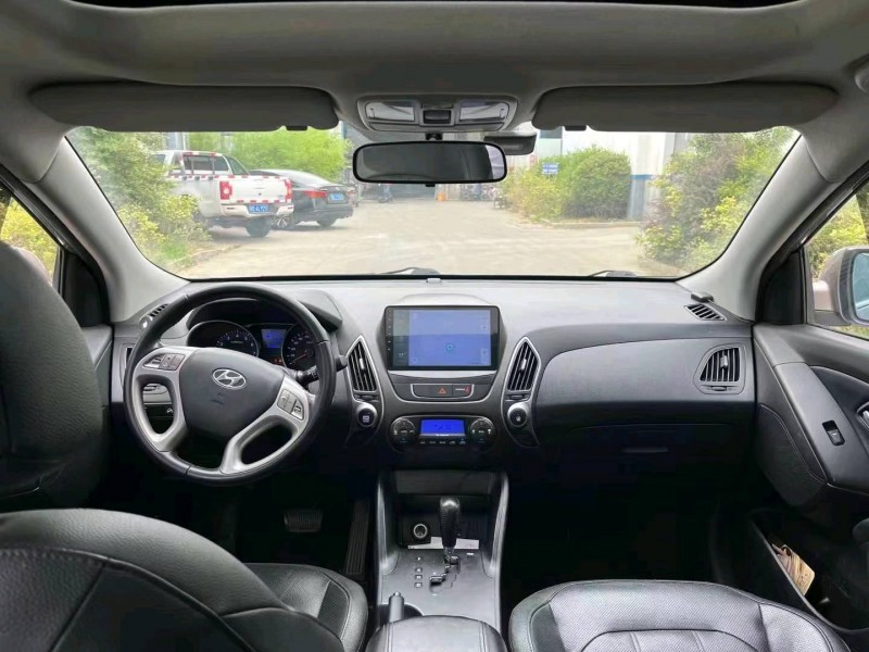 济南16年现代ix358