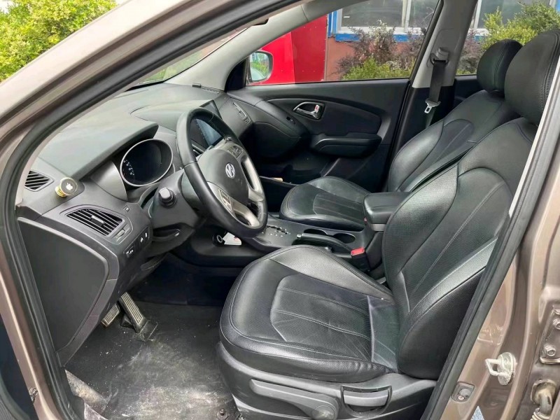 济南16年现代ix359