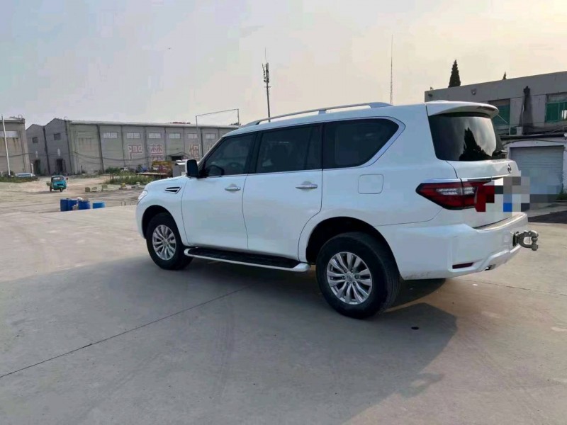 东营18年日产途乐6