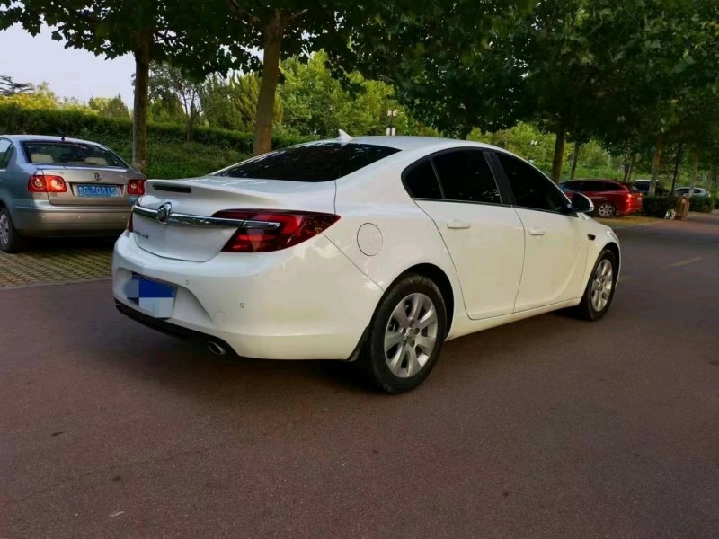 枣庄15年别克君威5