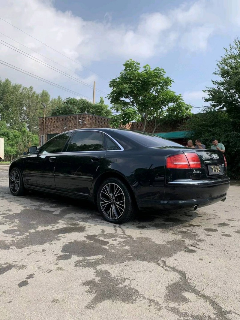 沈阳10年奥迪A8L5