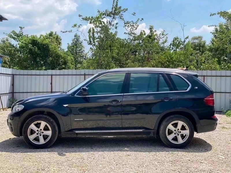 中山13年宝马X52