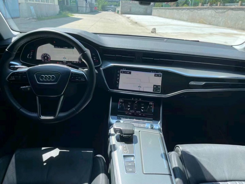 北京21年奥迪A6L3