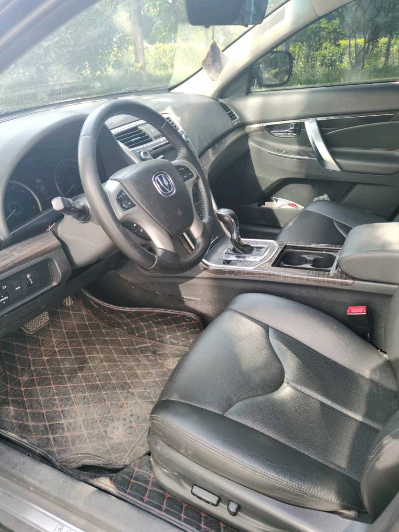 徐州15年长安汽车睿驰CC6