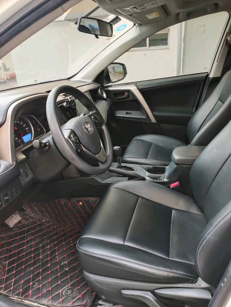 徐州16年丰田RAV4荣放4