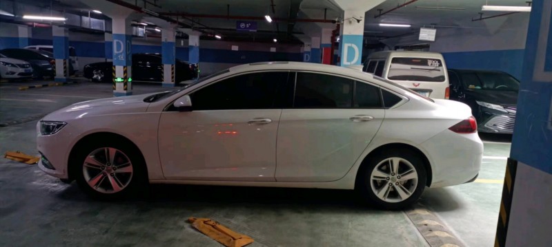 徐州18年别克君威5