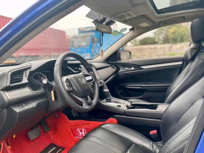 东莞17年本田思域3