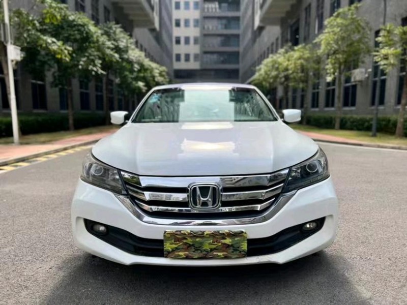 东莞15年本田雅阁1