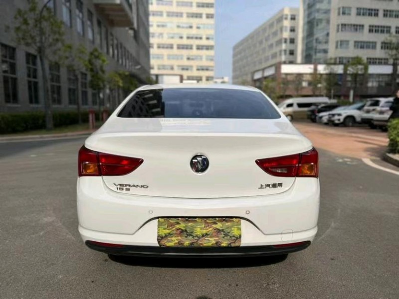 武汉17年别克威朗9