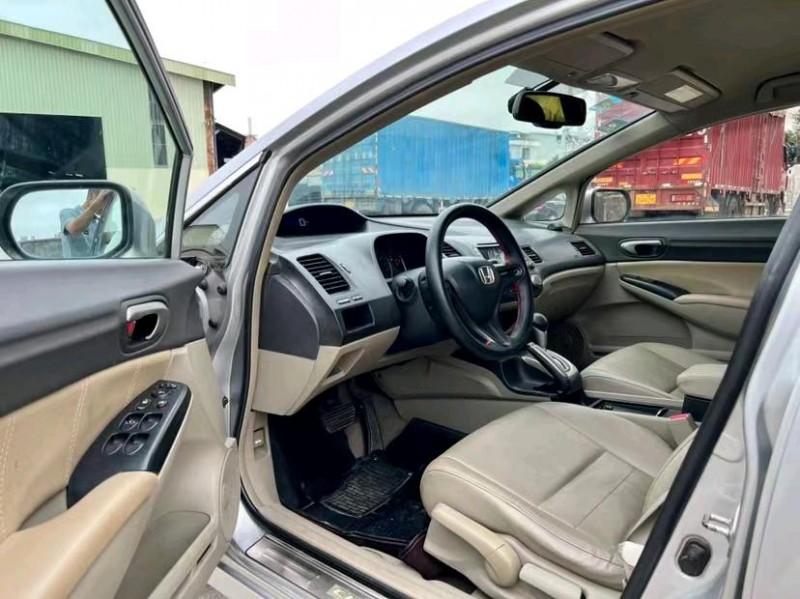 东莞10年本田思域4