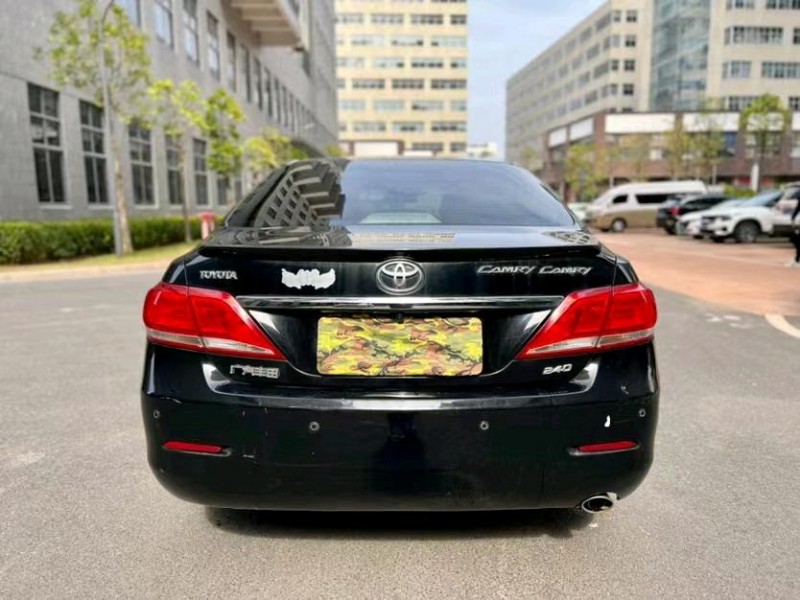 东莞13年丰田凯美瑞9