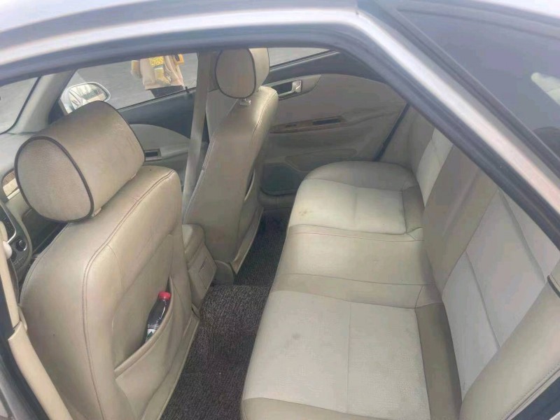 济宁16年别克凯越5