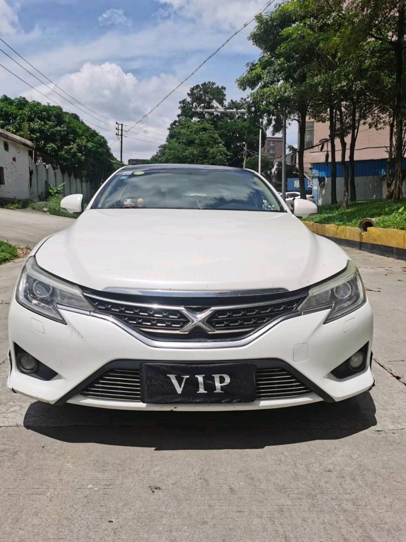 东莞14年丰田锐志9