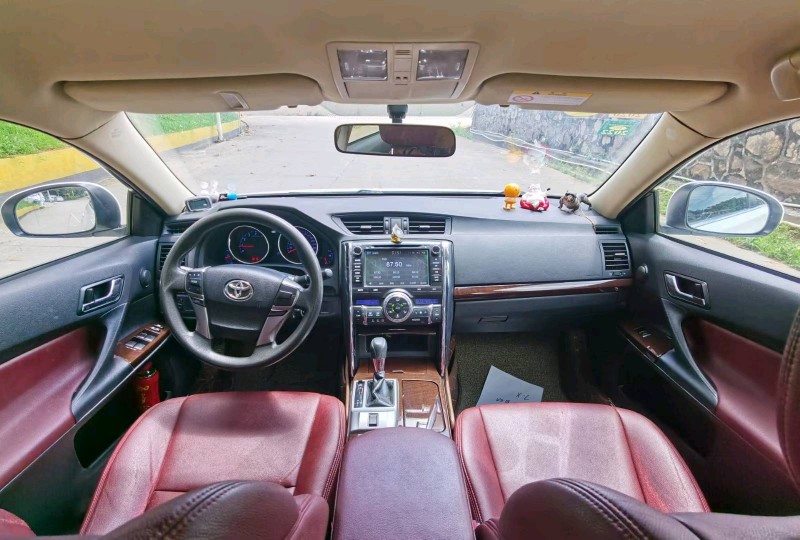 东莞14年丰田锐志3