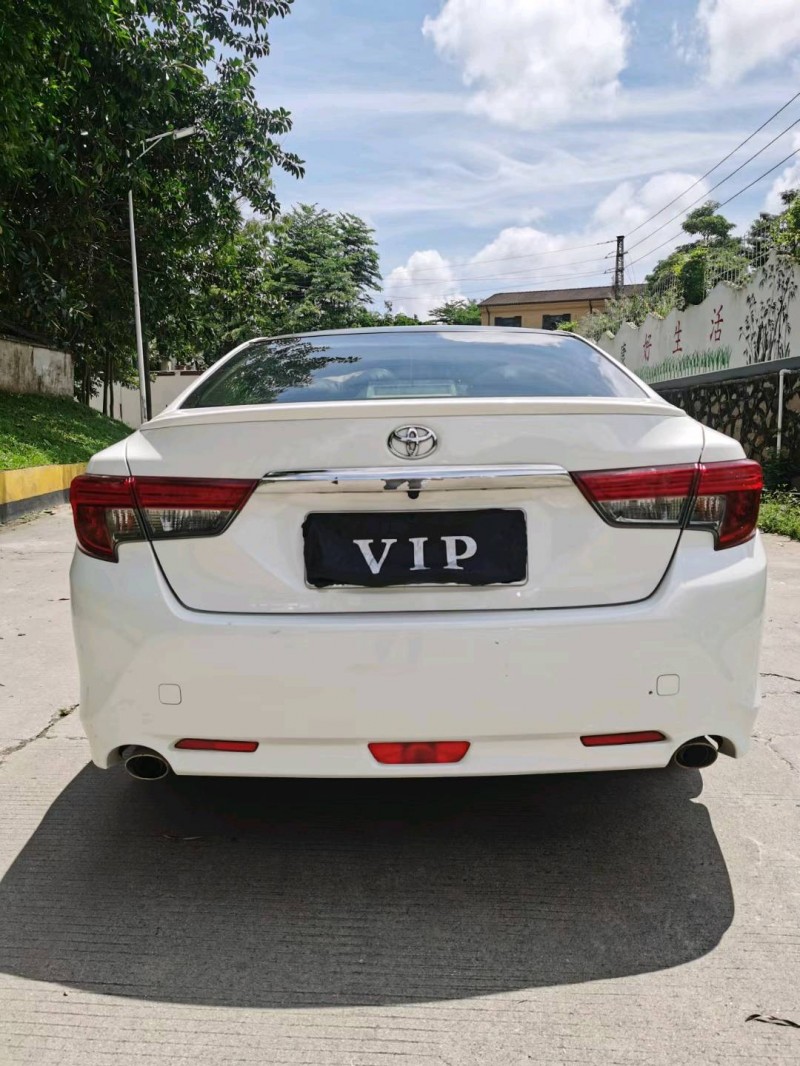 东莞14年丰田锐志1