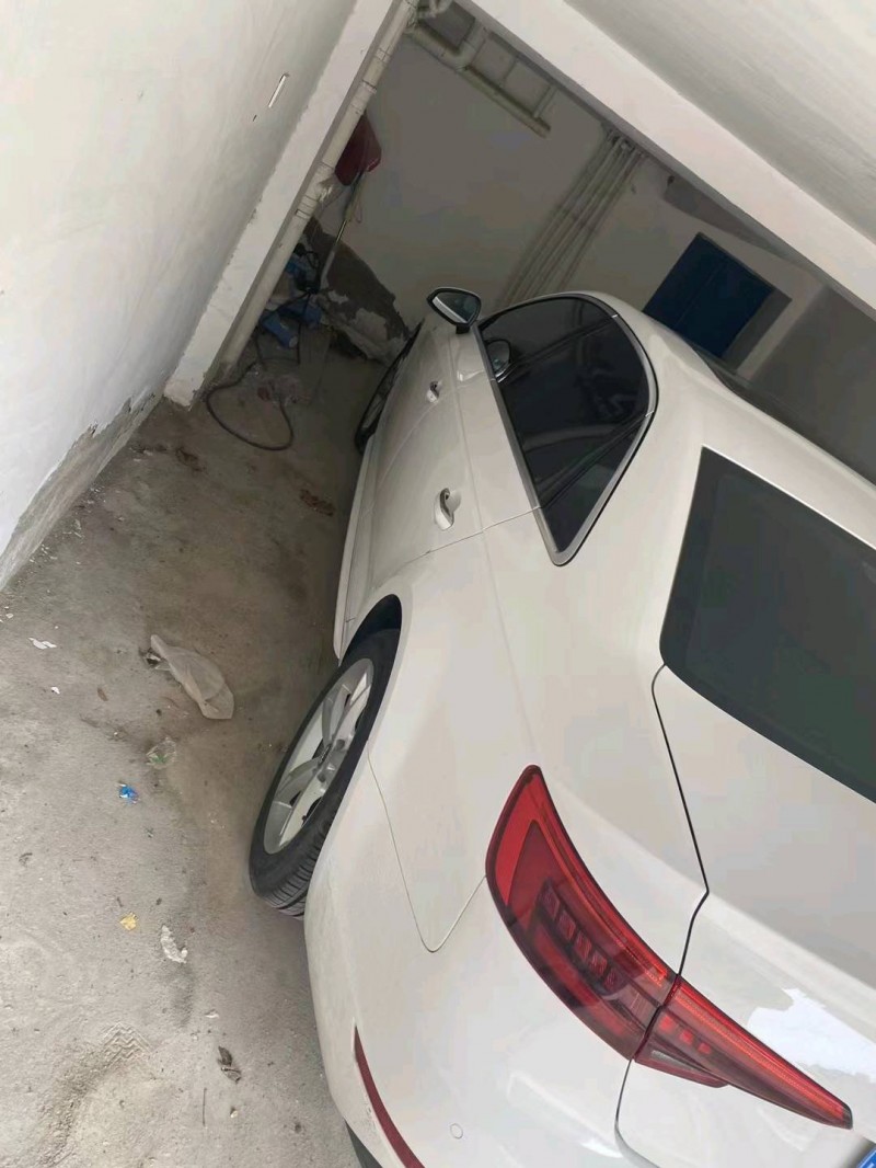 烟台17年奥迪A4L3