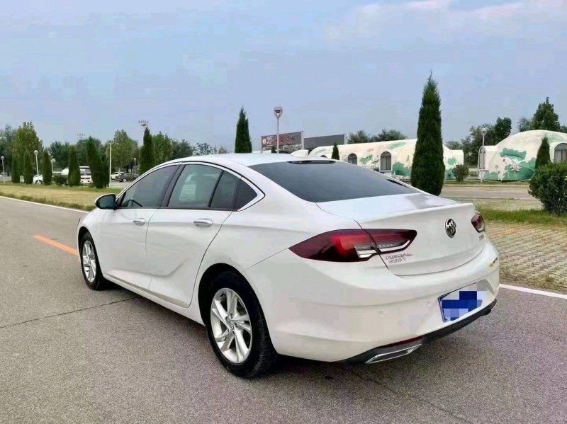 东营21年别克君威7