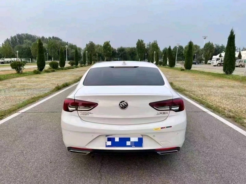 东营21年别克君威9