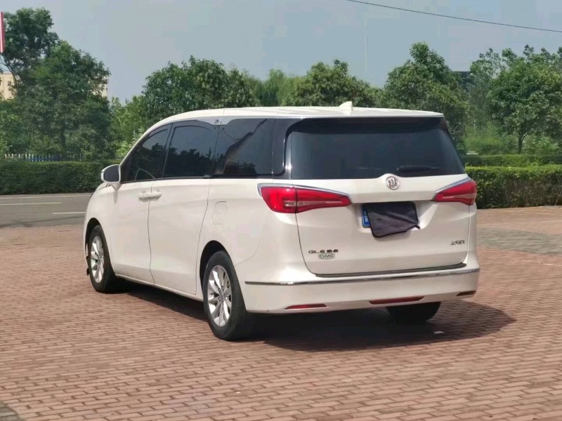 东营17年别克GL83