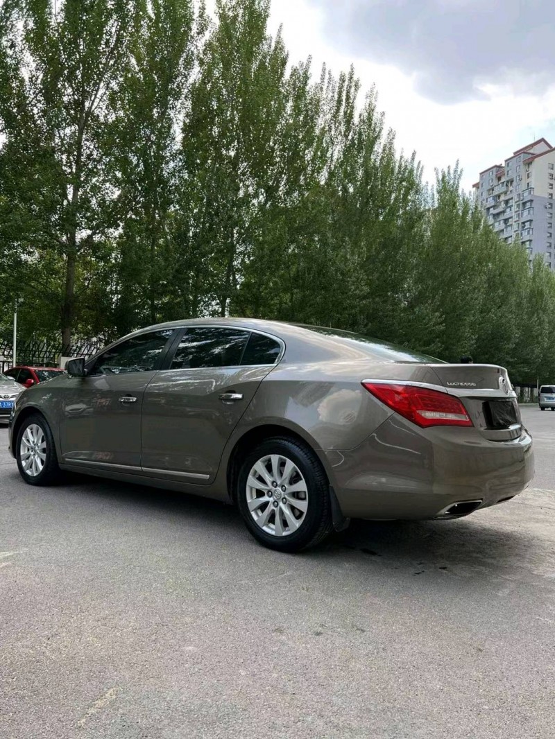 沈阳15年别克君越5