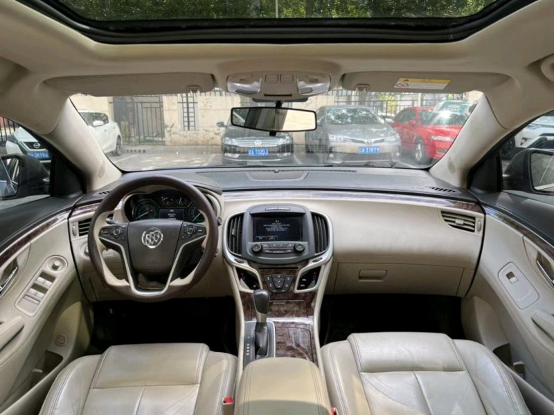 沈阳15年别克君越9