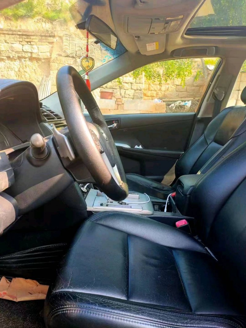 北京14年丰田凯美瑞6