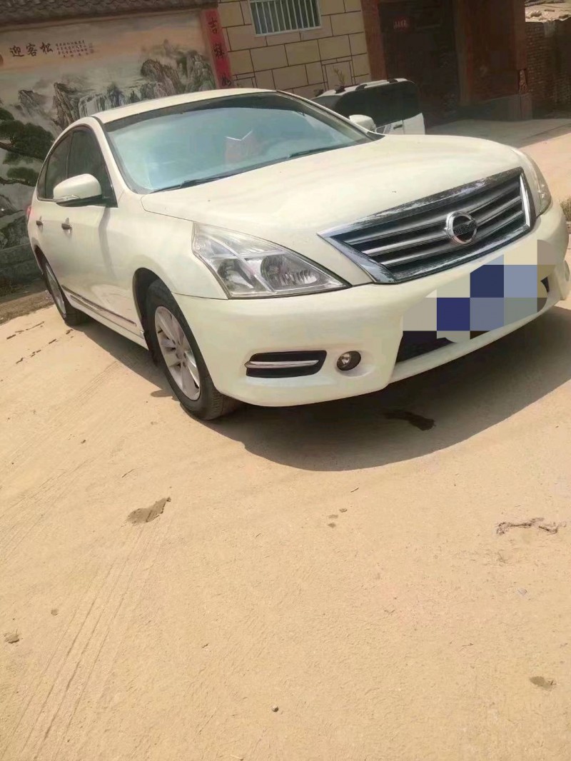 北京12年日产天籁5