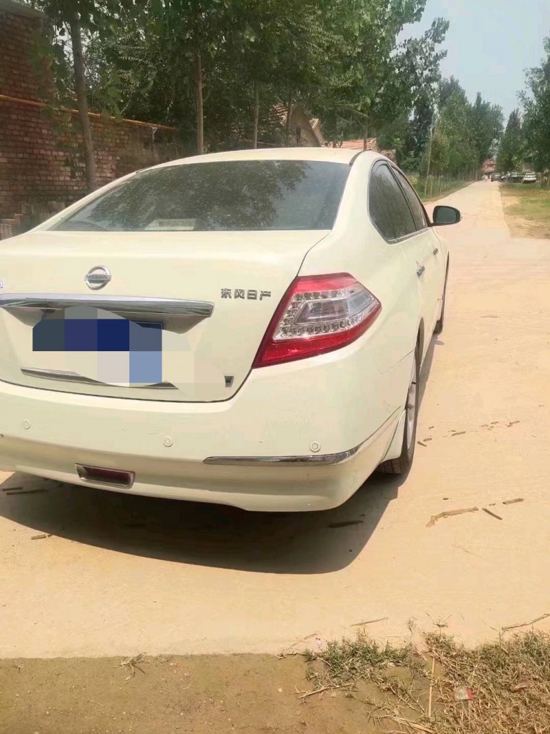 北京12年日产天籁4