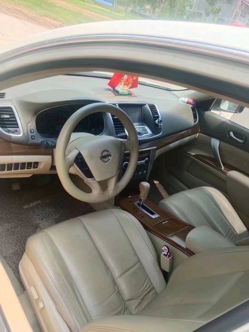 北京12年日产天籁2