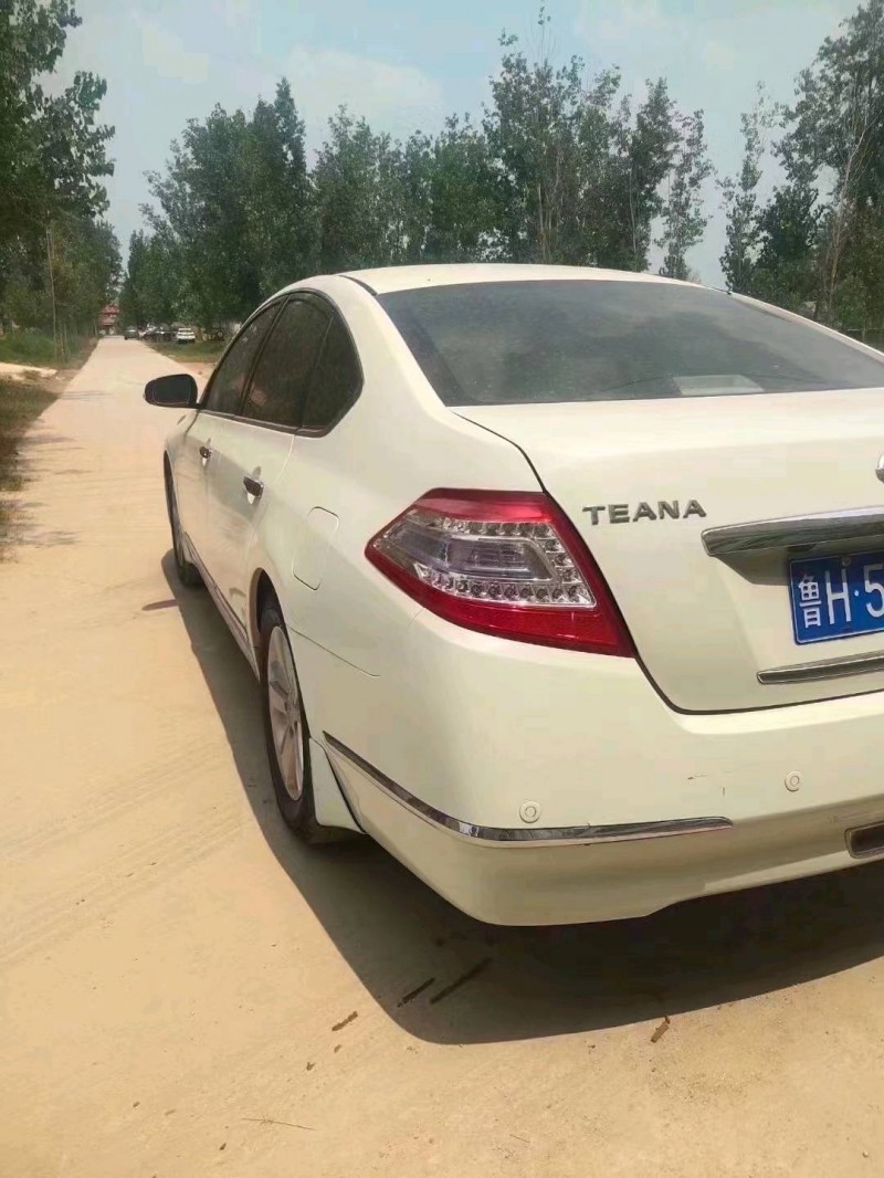 北京12年日产天籁1