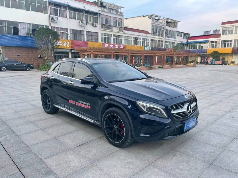 徐州16年奔驰GLA3