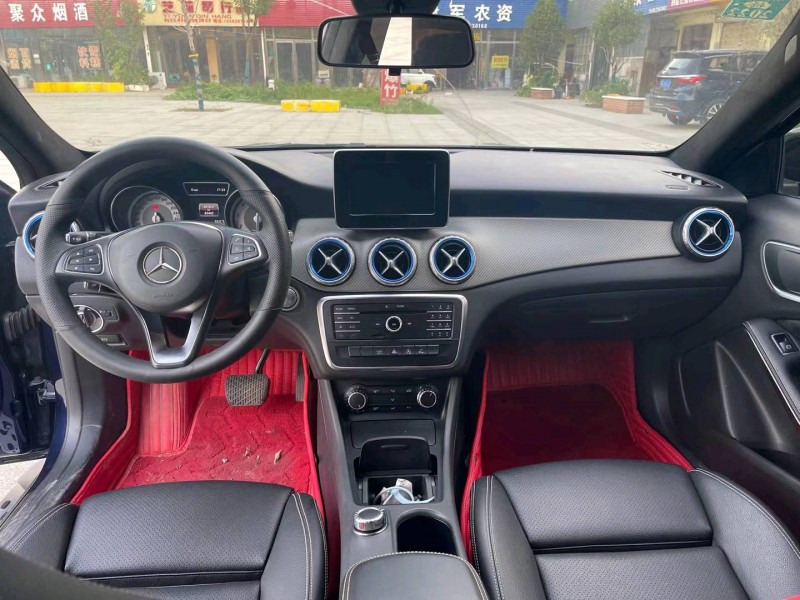 徐州16年奔驰GLA6