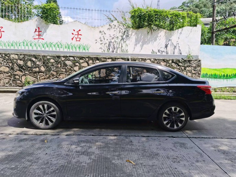 东莞17年日产轩逸5