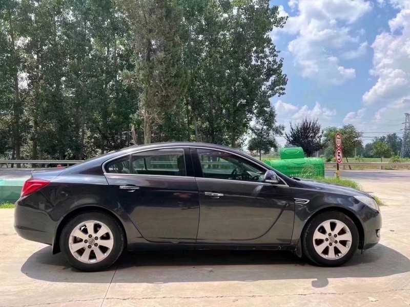 北京11年别克君威5