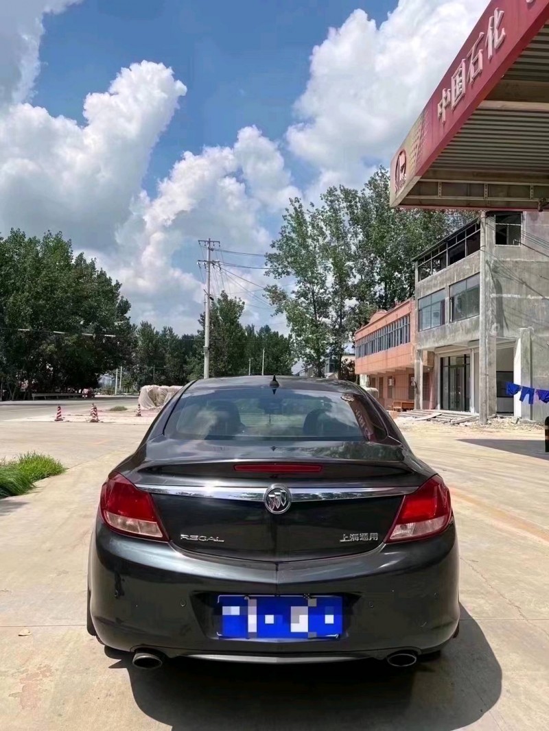 北京11年别克君威7