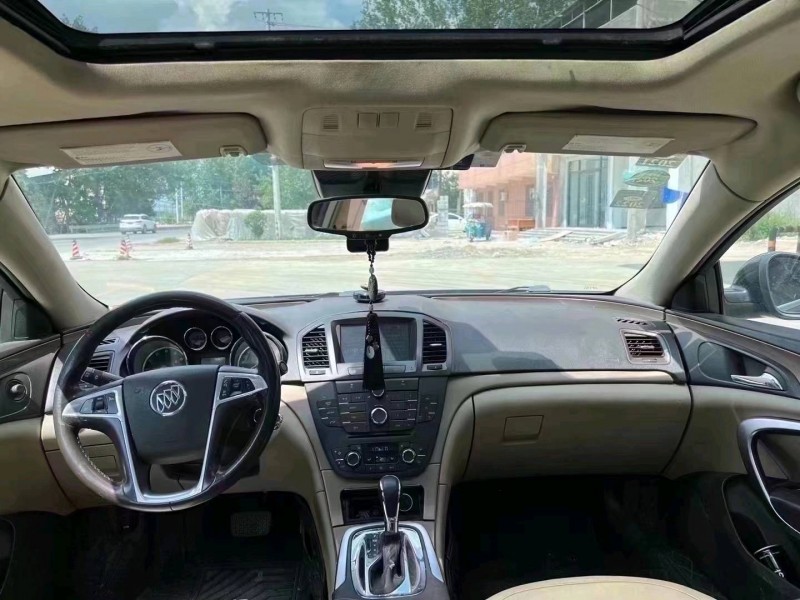 北京11年别克君威6