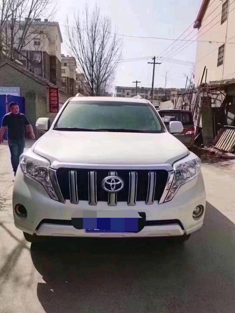 北京17年丰田普拉多1