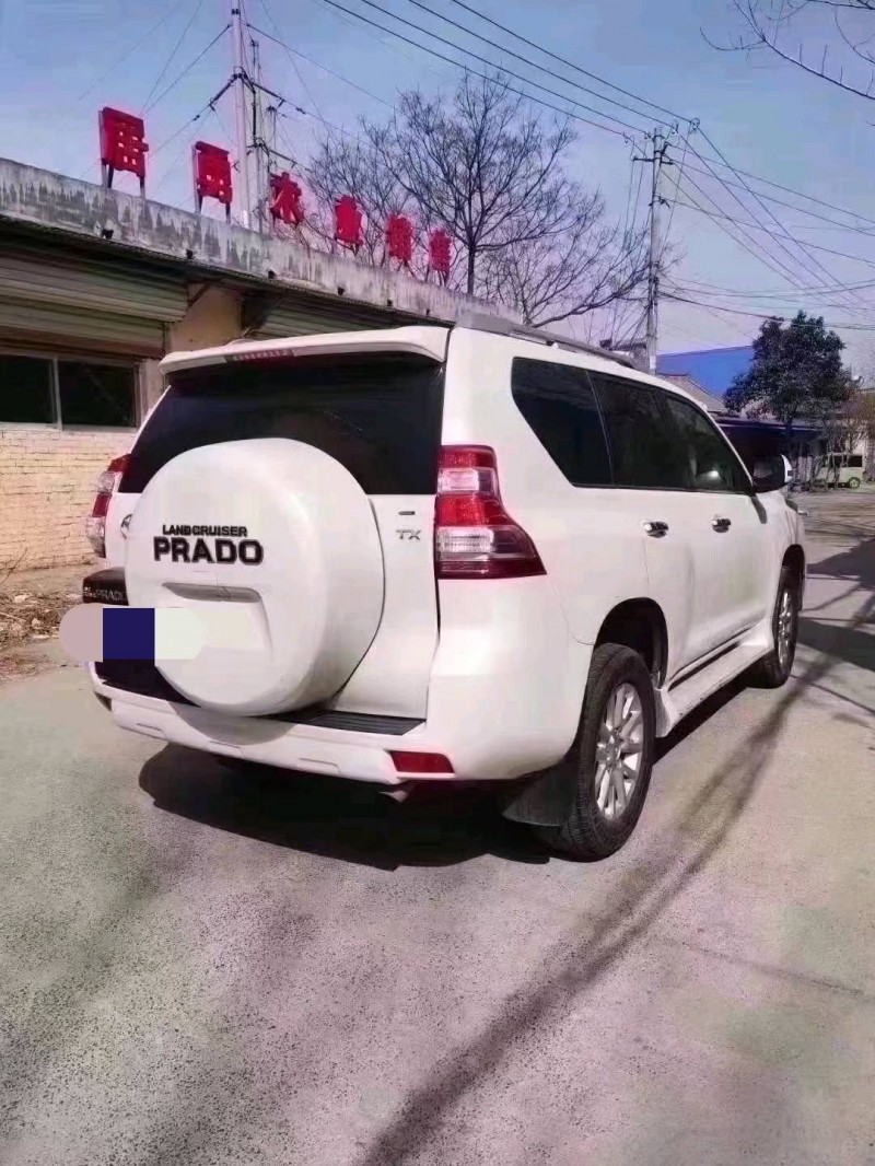 北京17年丰田普拉多3