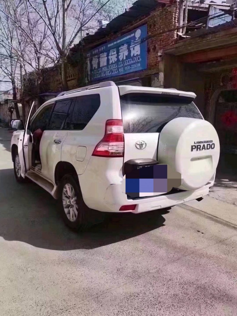 北京17年丰田普拉多7