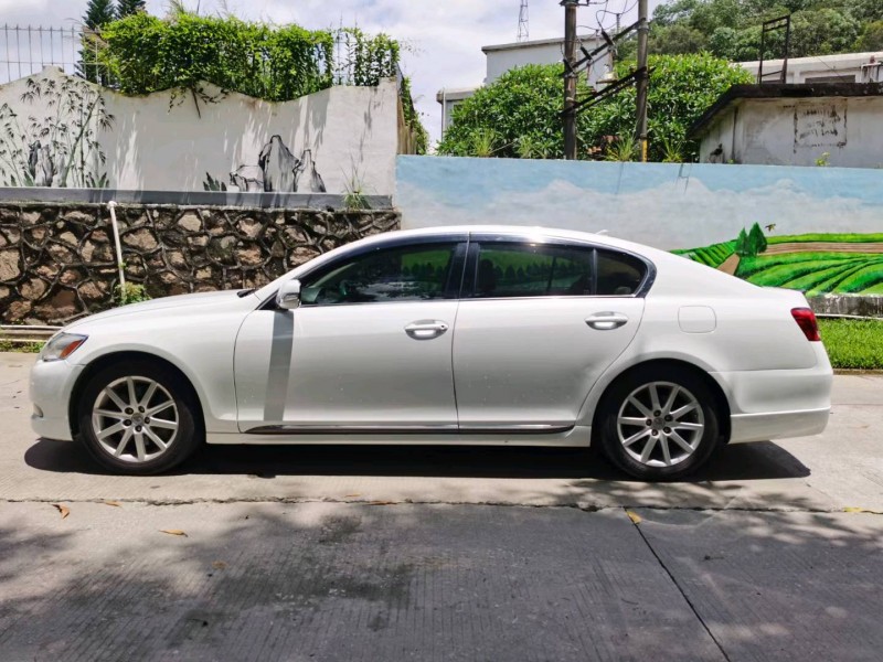 东莞10年雷克萨斯GS4