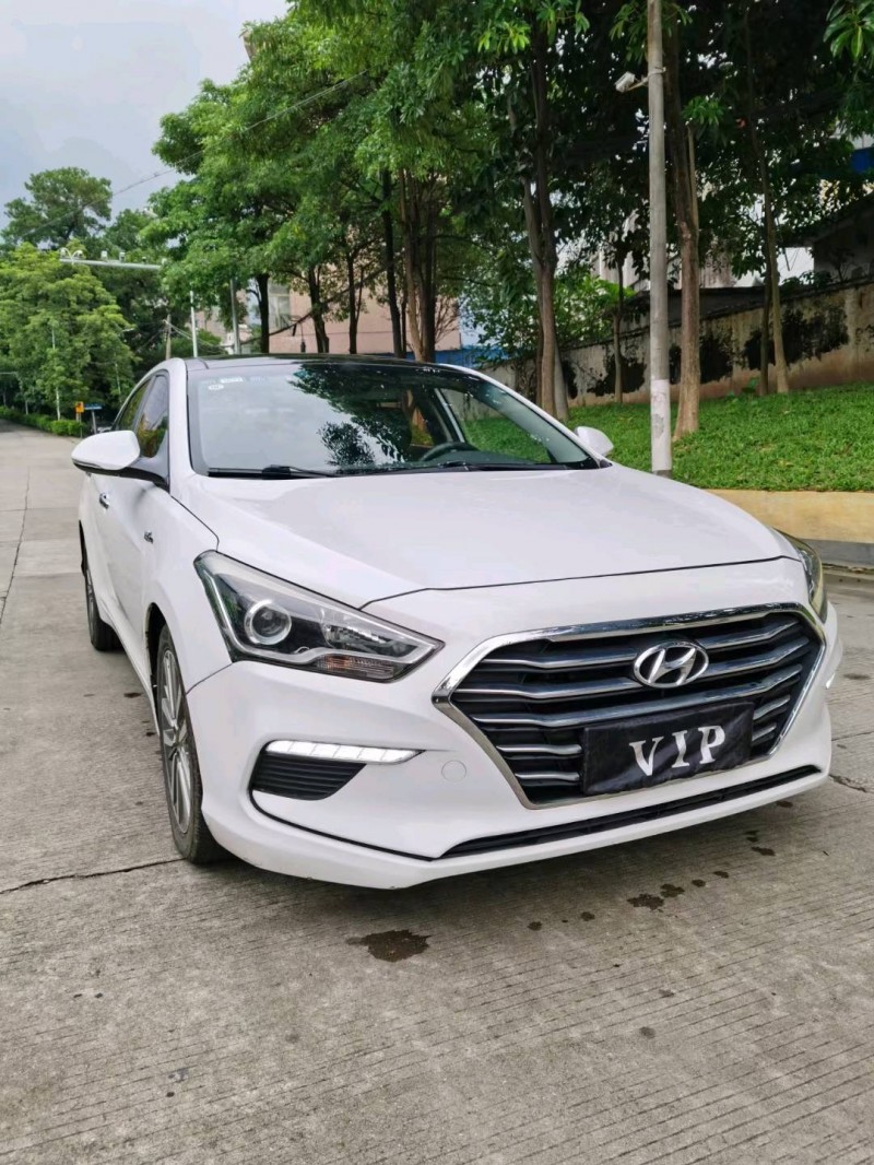 东莞17年现代名图2