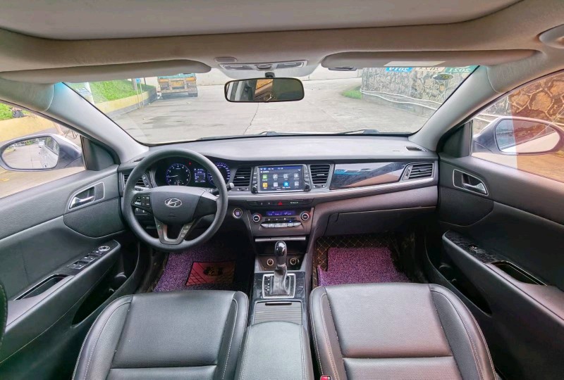 东莞17年现代名图8