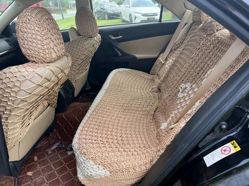 泰州13年丰田锐志6