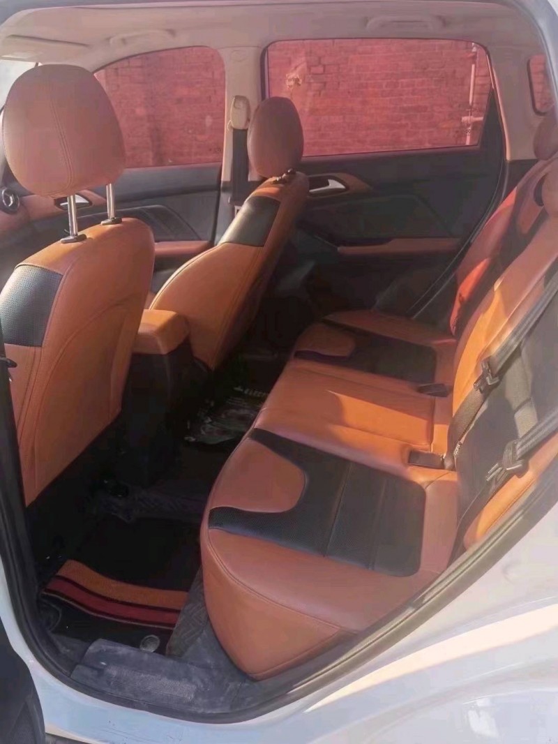 北京18年北汽绅宝X356