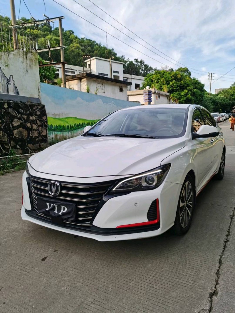 东莞21年长安汽车睿驰CC3