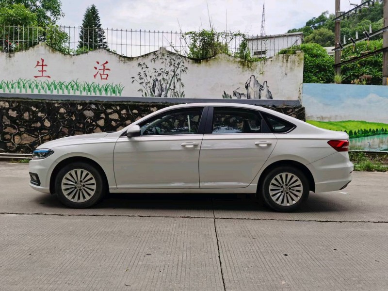 东莞20年大众朗逸4